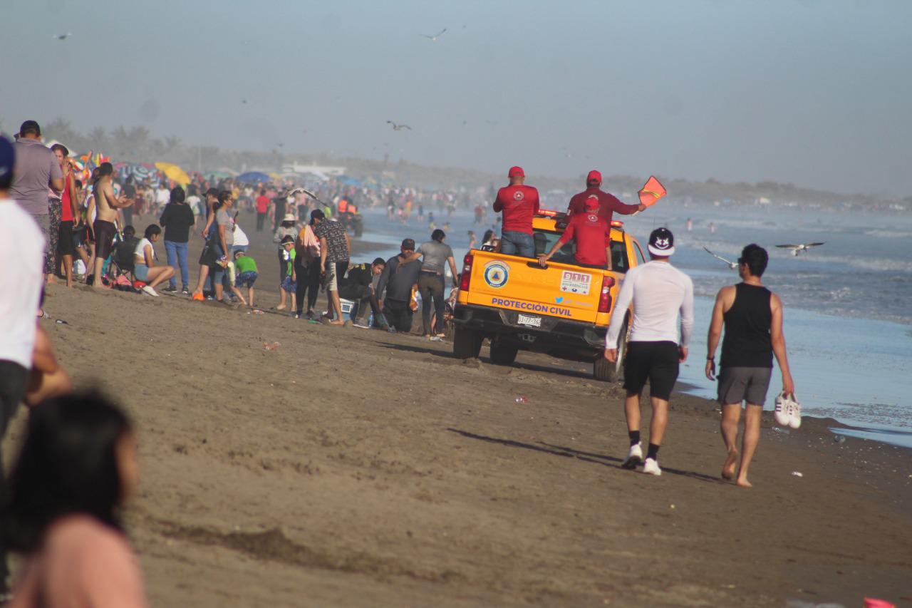 $!Bellavista y Las Glorias, en Guasave, reciben a más de 80 mil paseantes en los días santos