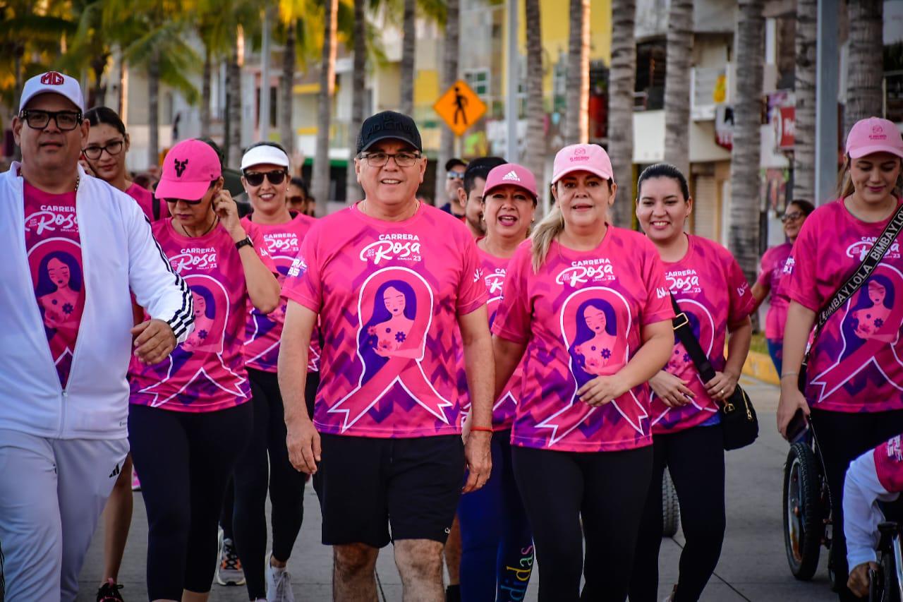 $!Impulsan Alcalde de Mazatlán y su esposa la detección oportuna del cáncer de mama