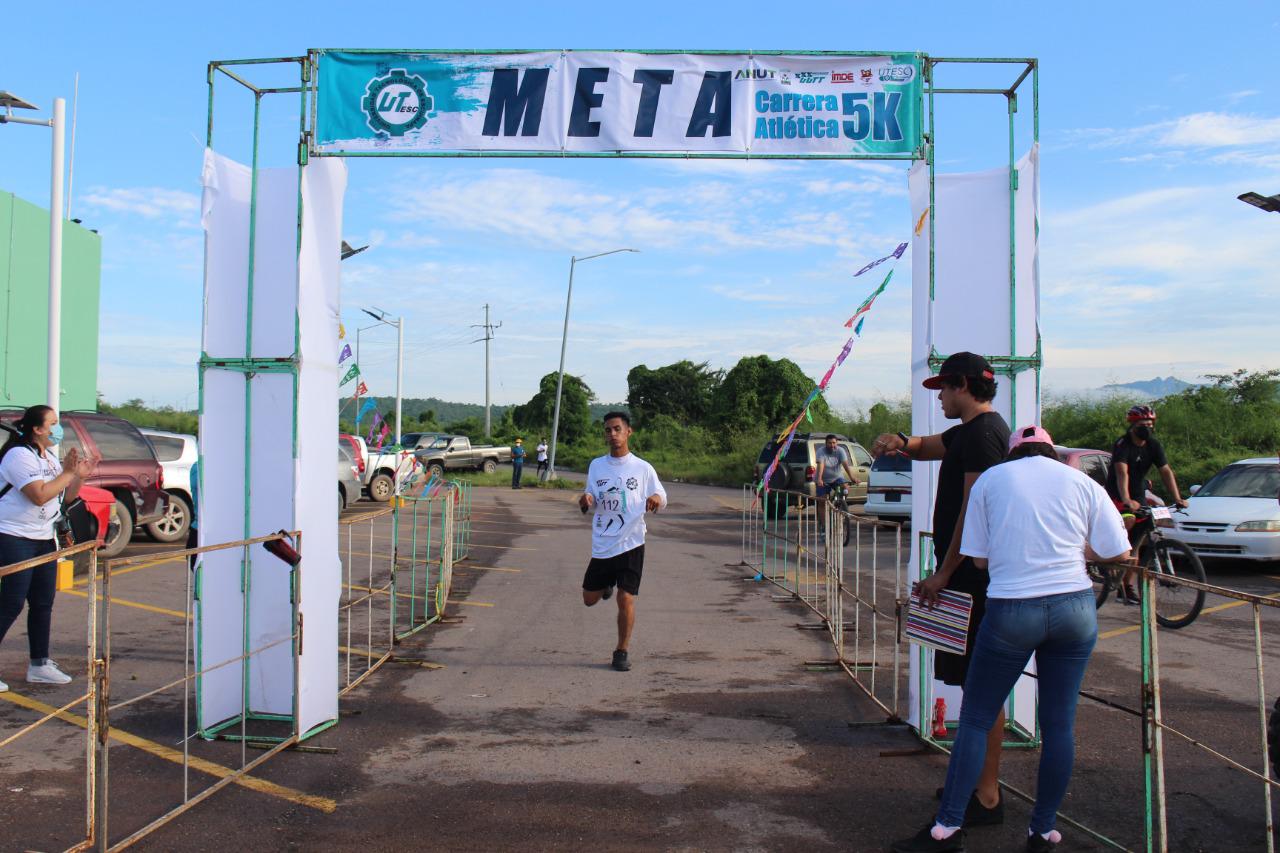 $!Conmemora UTEsc 30 aniversario de Universidades Tecnológicas con carrera 5k