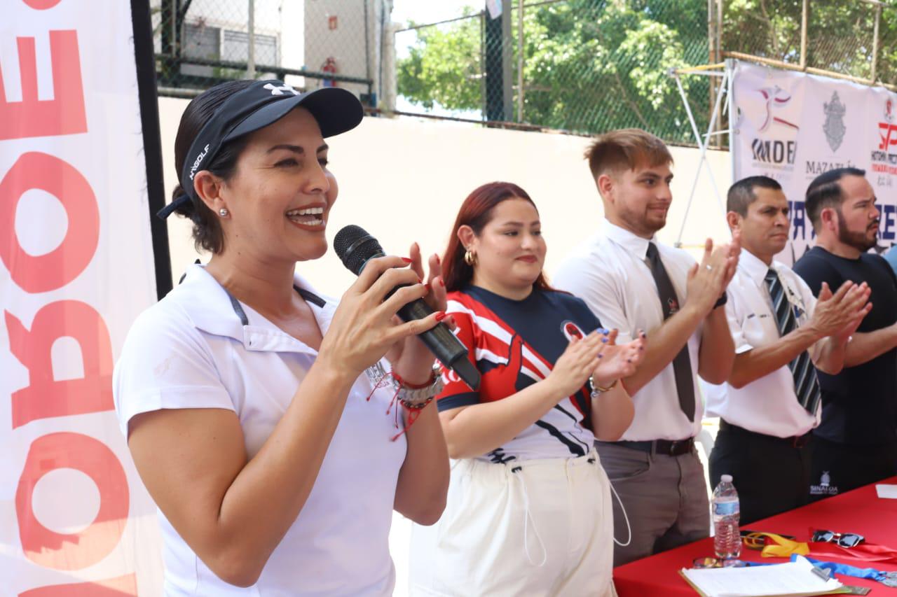 $!Fabiola Verde, directora del Instituto Municipal de Deporte, inauguró la justa.