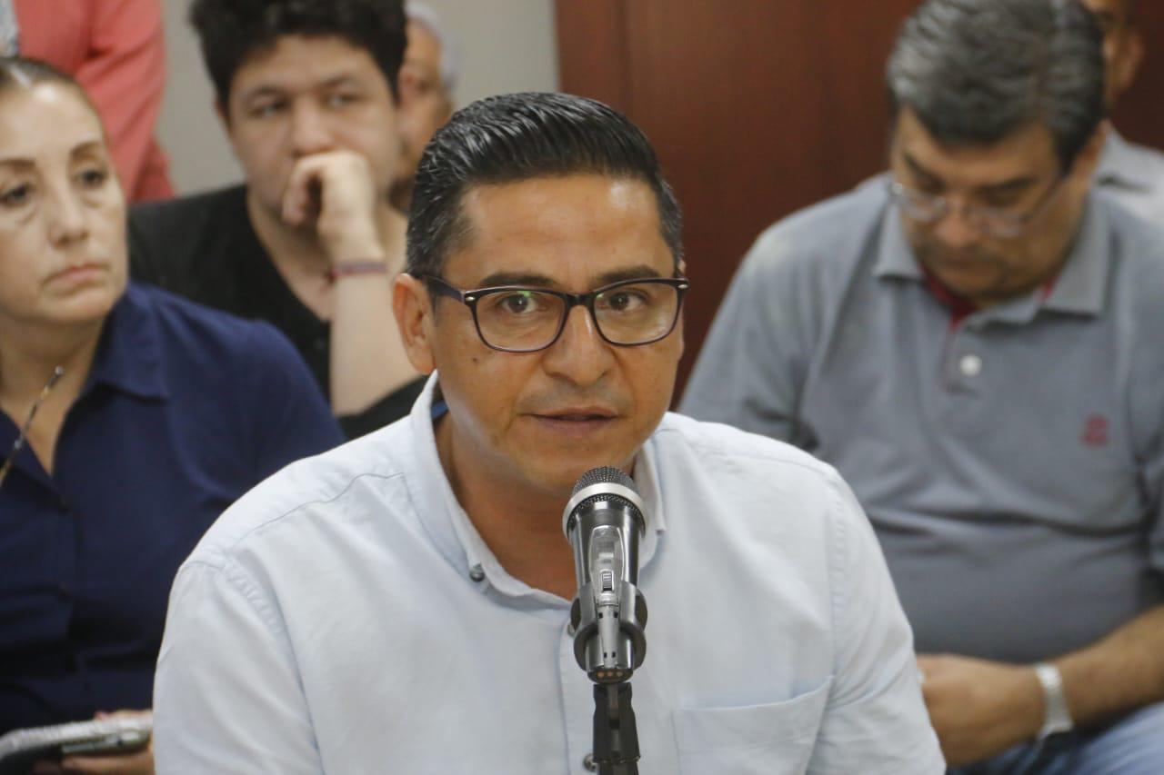 $!Universitarios se reúnen con diputados de Sinaloa; reclaman paridad de género, democracia y transparencia en la UAS