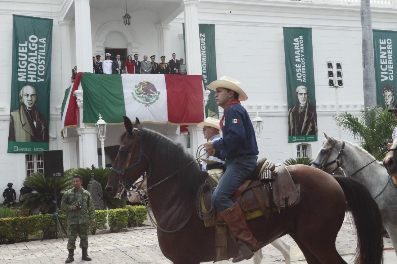 $!Después de dos años, sinaloenses recuperan Desfile Militar de la Independencia de México tras contingencia sanitaria