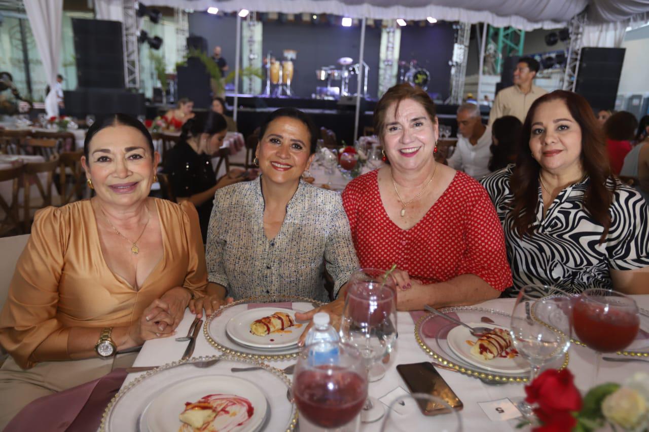 $!Mirta Silva, María Eugenia Ávila, Ana Delia Arriaga y Verónica Mendoza.