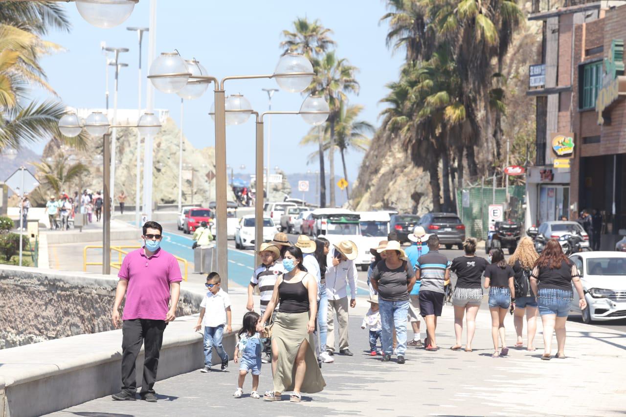 $!Obispo de Mazatlán llama a turistas a respetar lineamientos sanitarios en vacaciones de Semana Santa