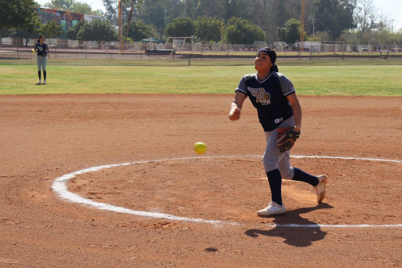 $!El softbol de Águilas UAS, al borde de la eliminación en la Universiada Regional