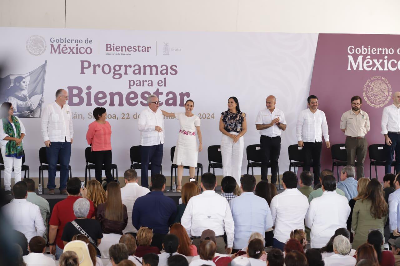 $!Arriba Sheinbaum a la Unidad Juárez para encabezar evento de Programas para el Bienestar