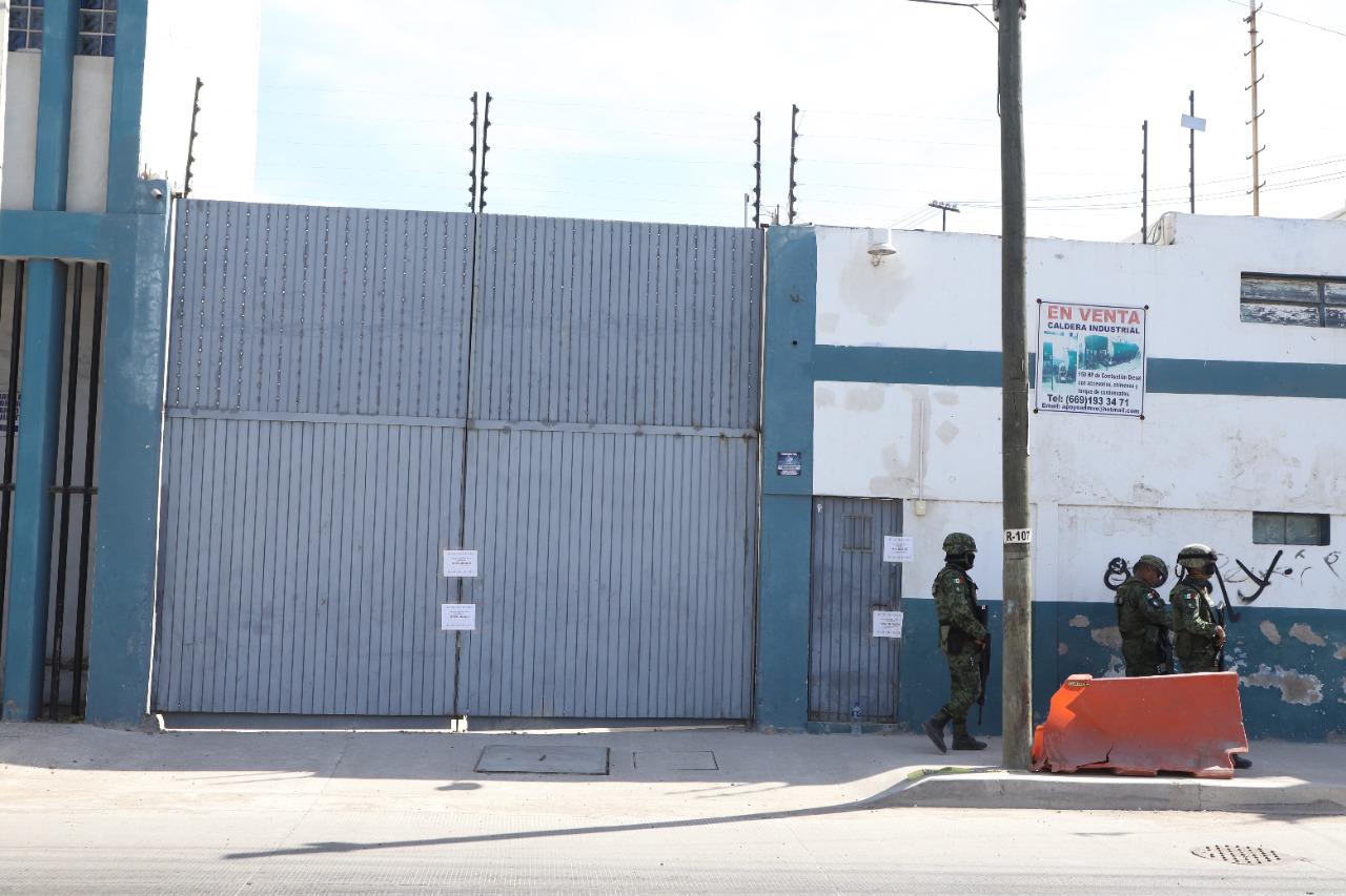 $!Golpe al ‘huachicol’ en Mazatlán: aseguran 10 tomas clandestinas en bodega contigua al puente Juárez