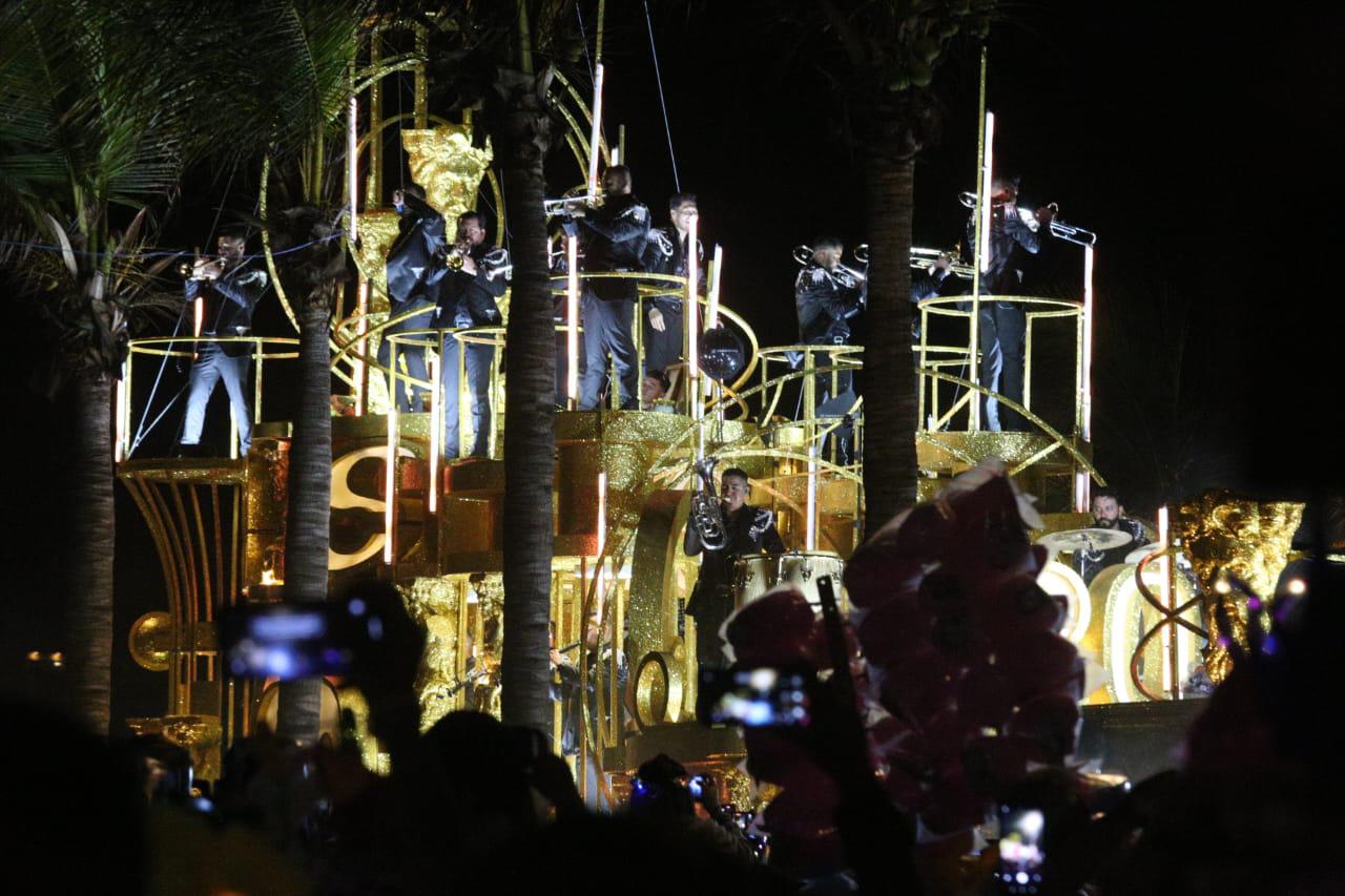 $!Brilla la Banda MS en el tradicional desfile del Carnaval de Mazatlán