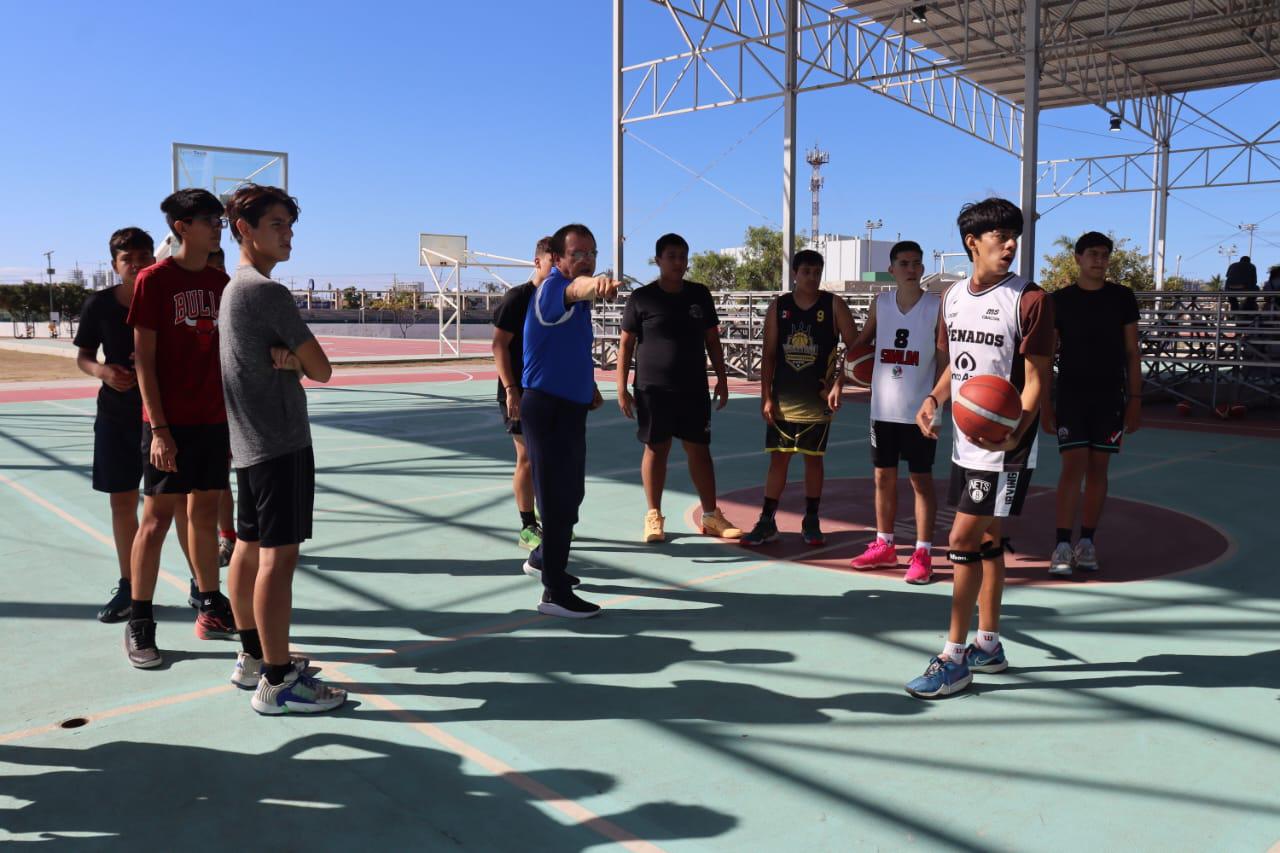 $!Afinan puntería selecciones de baloncesto de Mazatlán