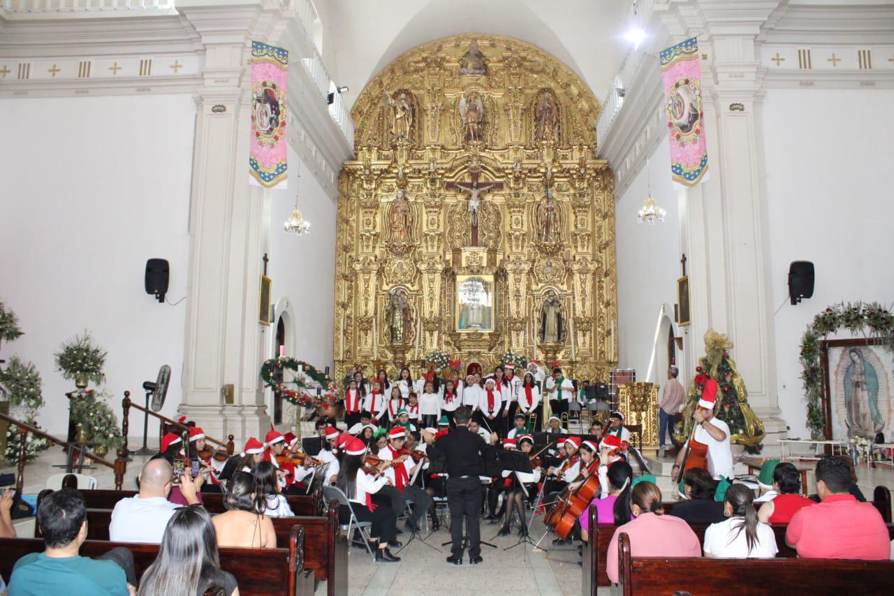 $!Orquesta y coro de Rosario celebran tradicional concierto navideño