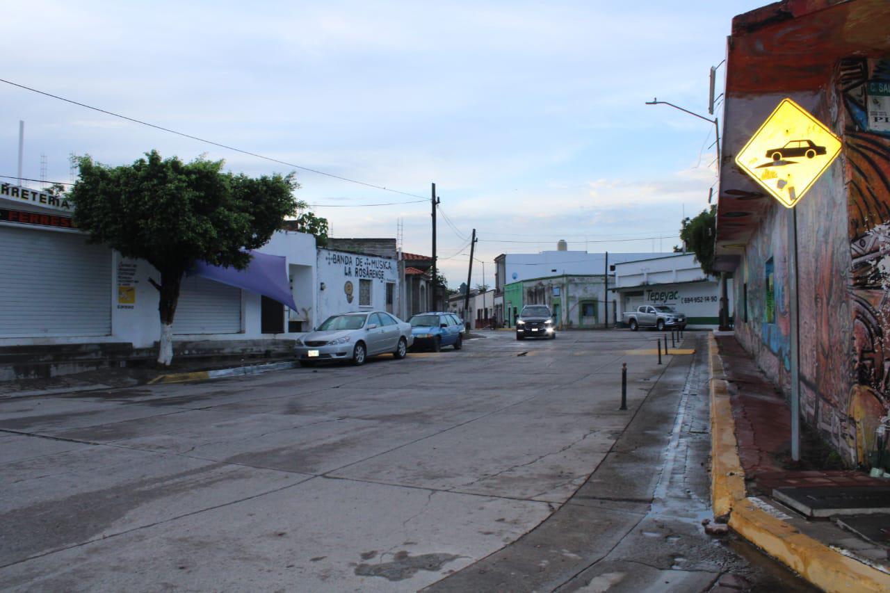 $!Tras pocas lluvias y truenos sufre Rosario apagón de 6 horas