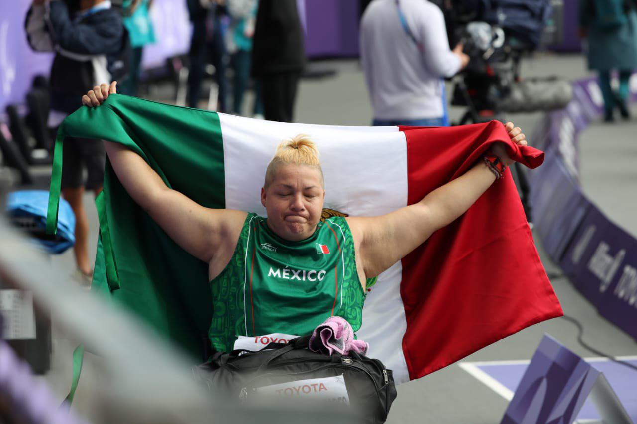 $!Rocha Moya felicita a Rosa María Guerrero y Juan Diego García por su bronce en París 2024