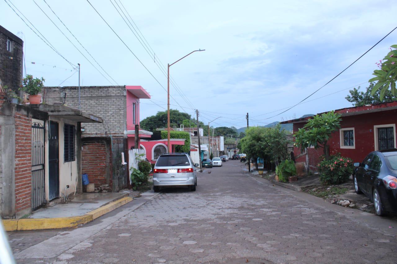 $!Tras pocas lluvias y truenos sufre Rosario apagón de 6 horas