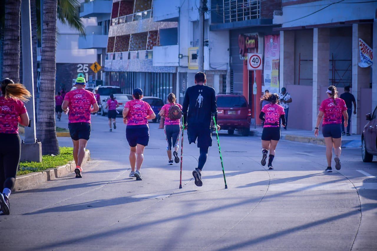 $!Impulsan Alcalde de Mazatlán y su esposa la detección oportuna del cáncer de mama