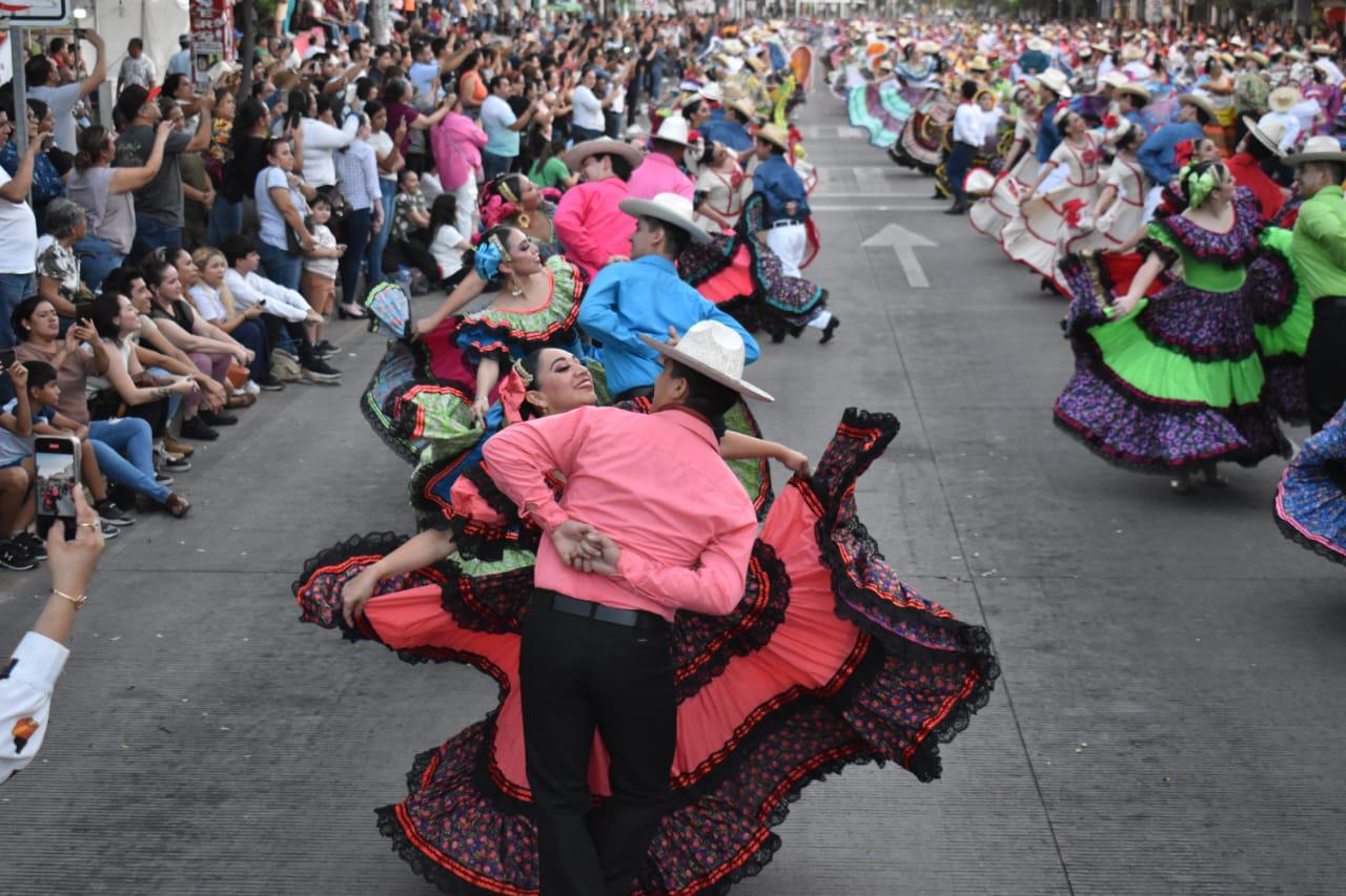 $!Montan en Culiacán la coreografía monumental ‘Así baila Sinaloa’