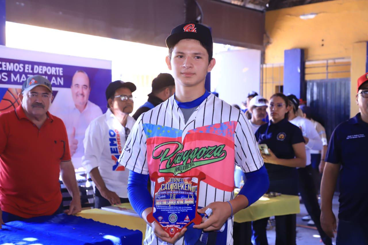 $!Premian a lo mejor del beisbol Infantil y Juvenil del Muralla