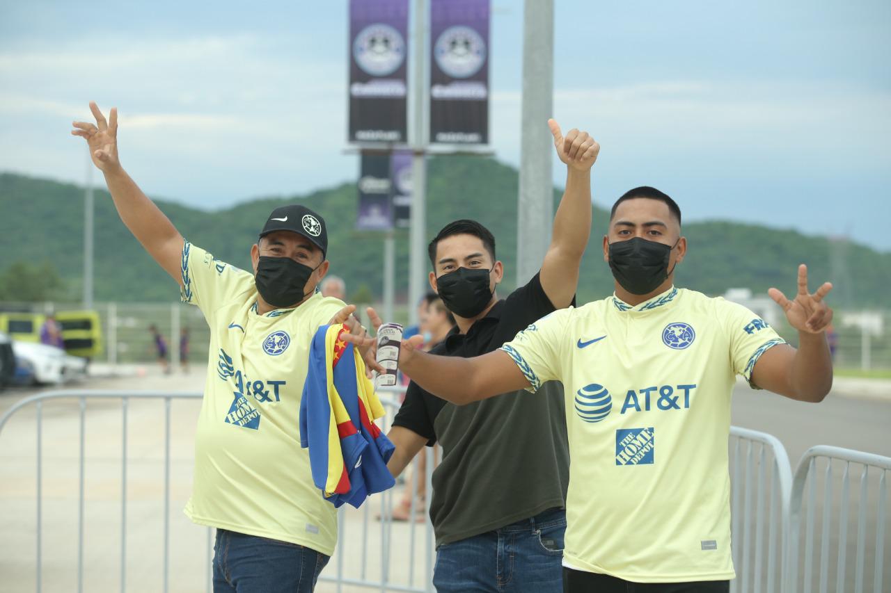 $!Invaden aficionados americanistas estadio Kraken