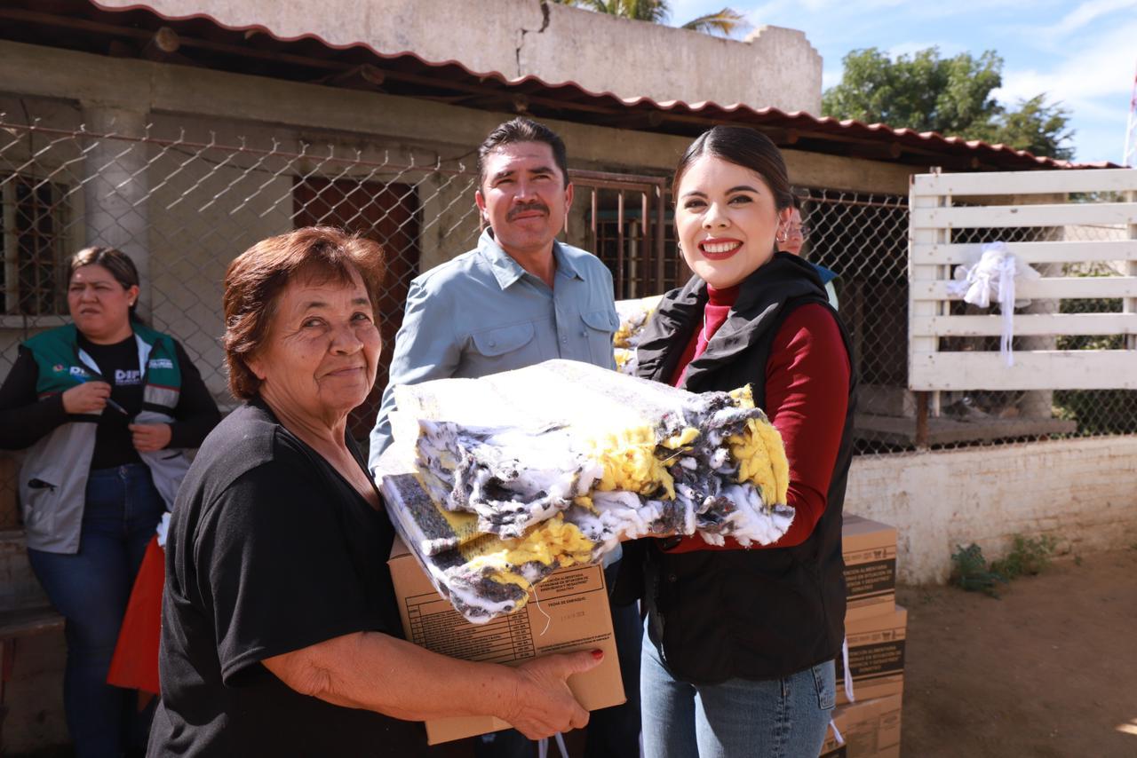 $!Entregan cobijas y despensas en la comunidad de El Pozo, en Culiacán