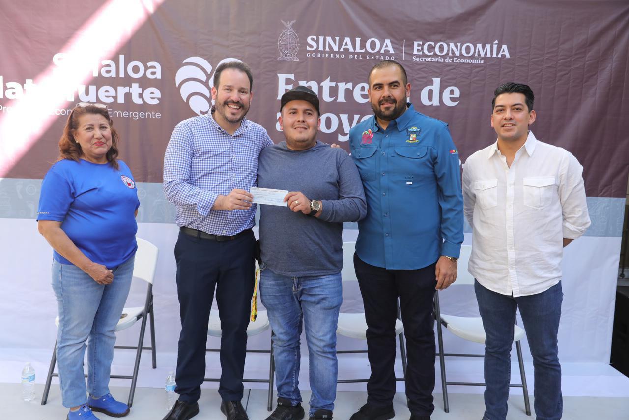 $!Entregan en San Ignacio apoyos económicos a comerciantes y restauranteros