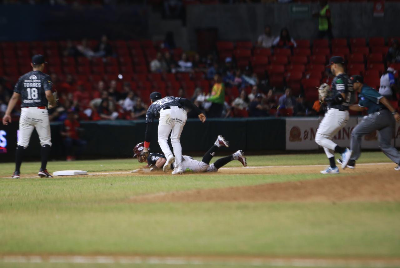 $!Venados viene de atrás para quedarse con la ‘Guerra Civil’ ante Tomateros