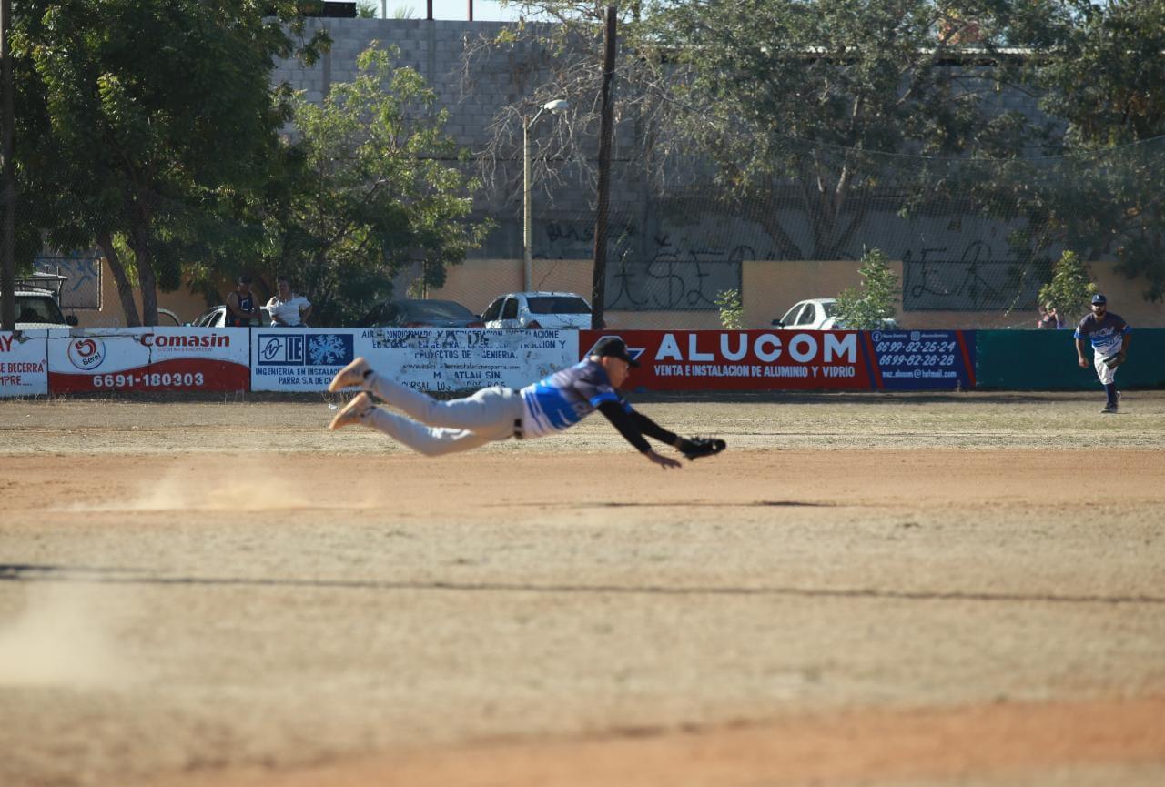 $!El Cid asegura título de playoffs en Liga de Beisbol Meseros