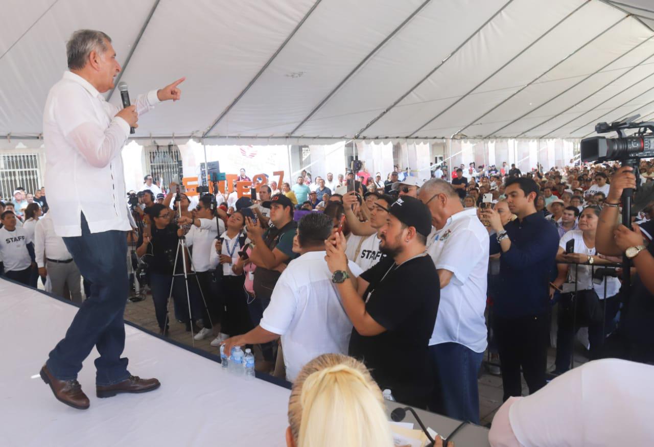 $!Adán Augusto asegura en Mazatlán que la oposición quiere terminar con programas sociales