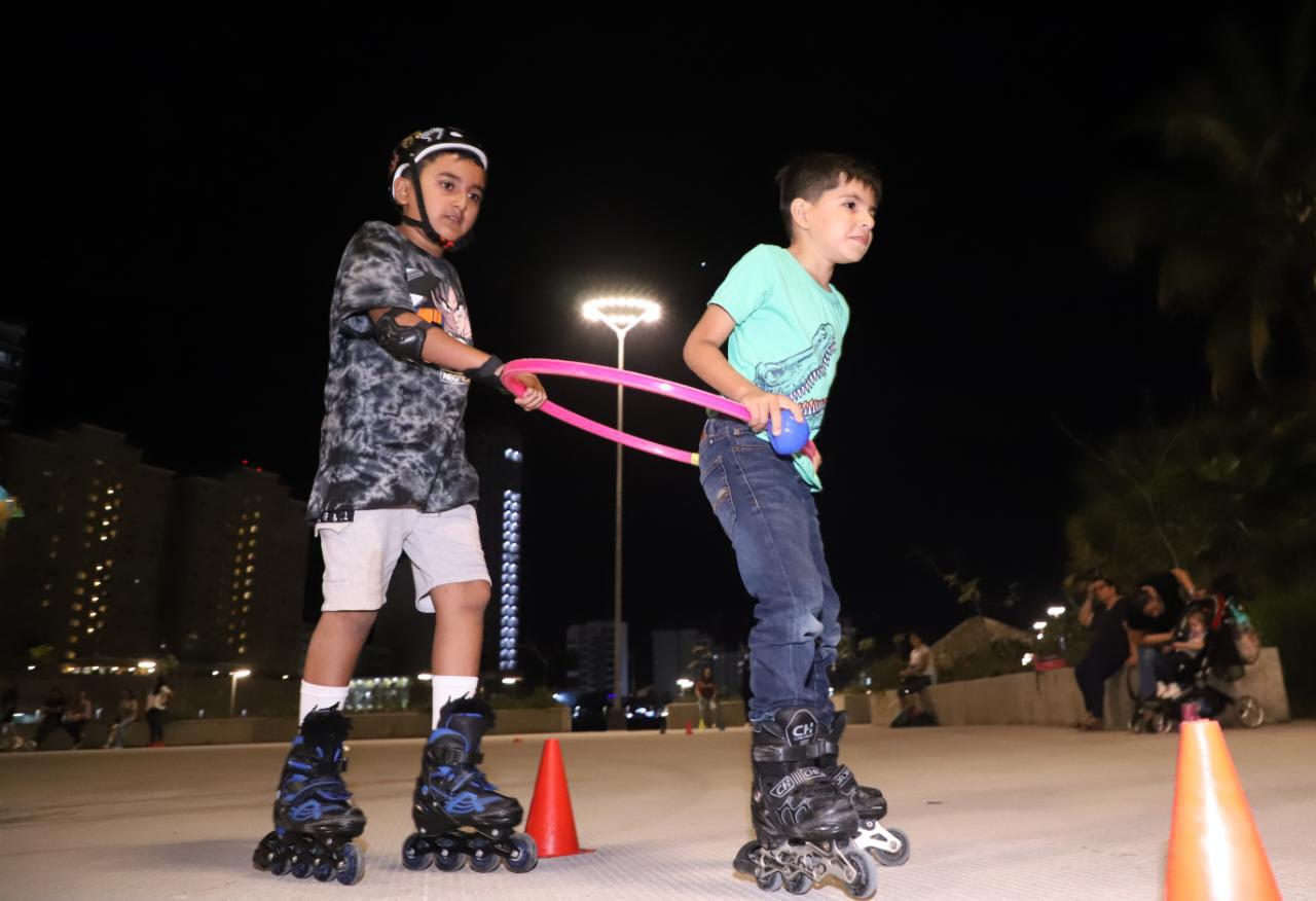 $!Niñas y niños ‘rollers’, una infancia sobre ruedas en Mazatlán