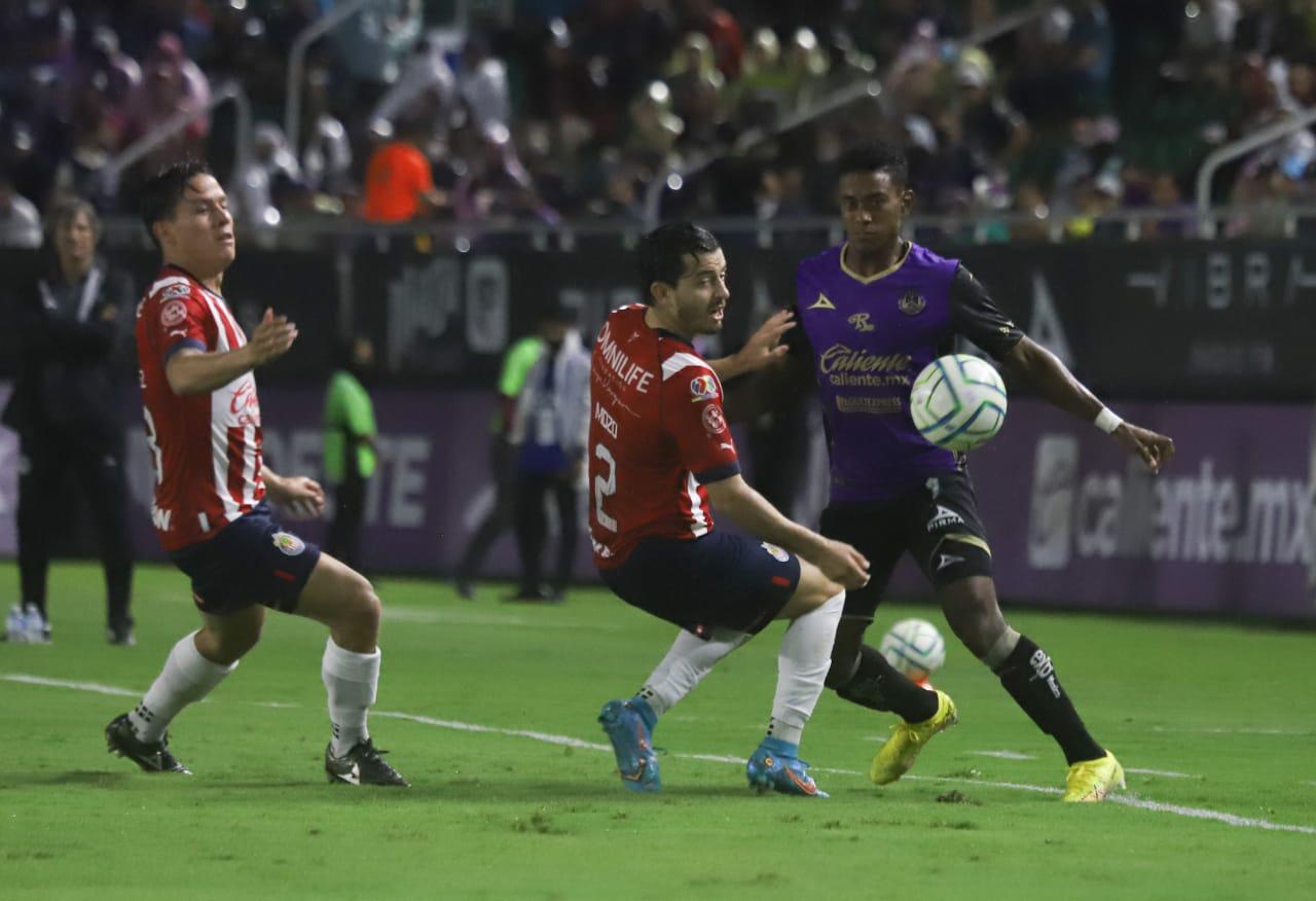 $!Mazatlán FC logra frente a Chivas su primer triunfo del Apertura