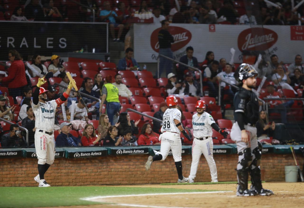 $!Explota ofensiva de Venados e iguala la serie ante Tomateros