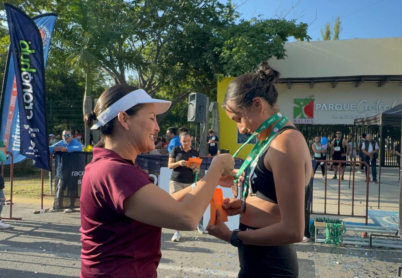 $!Conquistan Aragetze Nava y Diego García la 5KM Premier Mazatlán