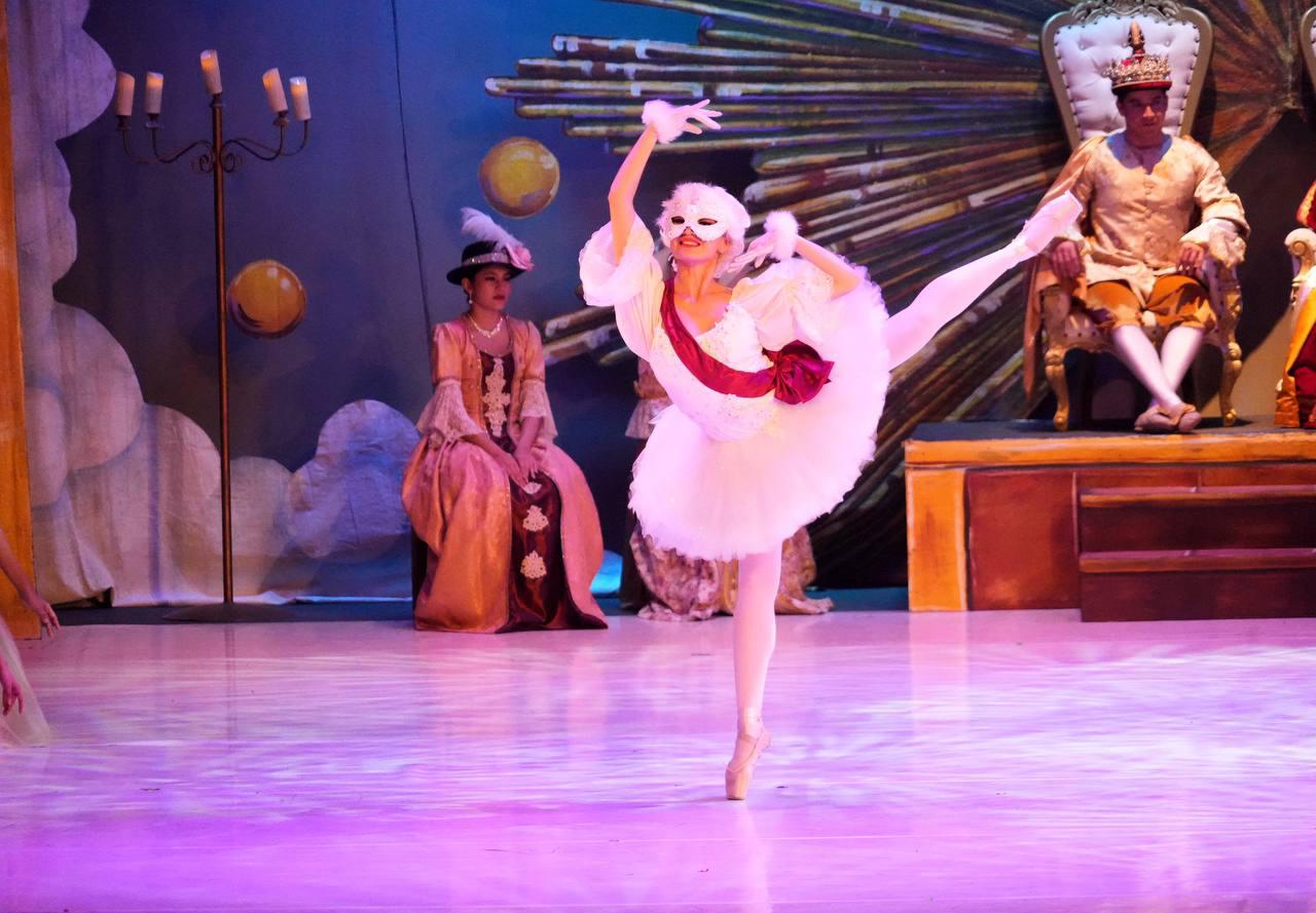 $!Con la puesta en escena “La bella durmiente” culminan sus estudios del nivel técnico medio de la Escuela Municipal de Ballet Clásico.