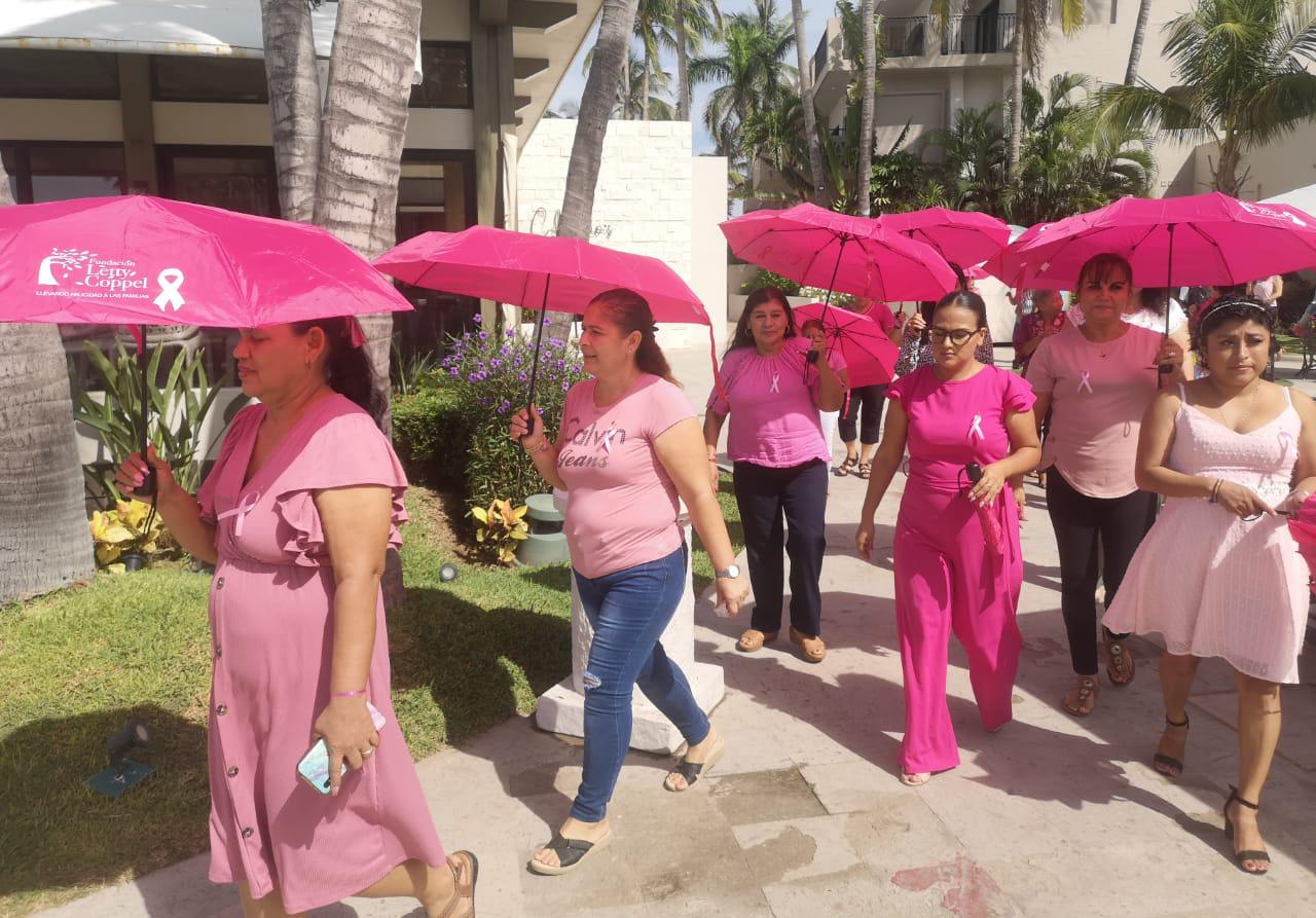 $!Dona Fundación Letty Coppel prótesis mamarias a 30 mujeres