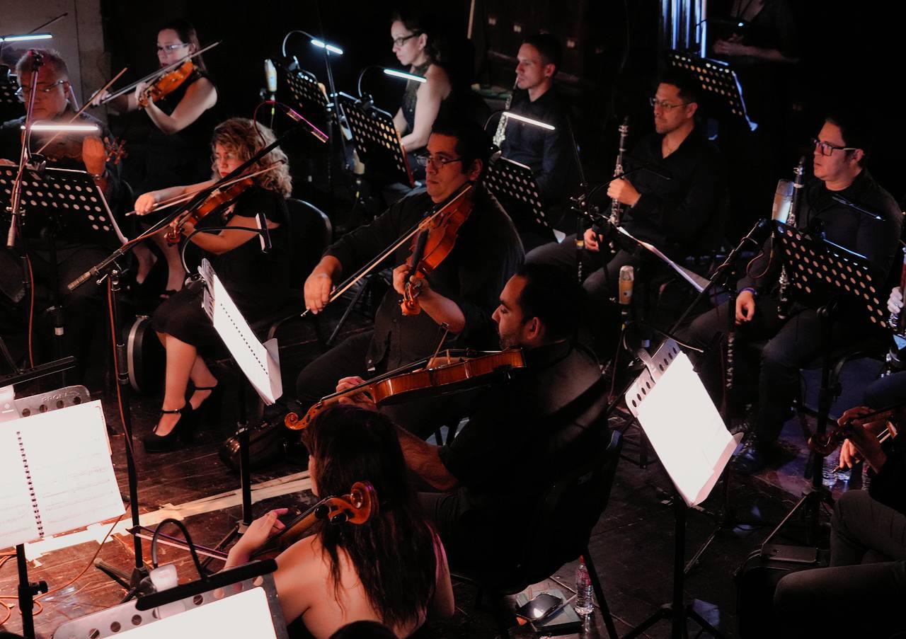 $!Los músicos de la Camerata Mazatlán estuvieron magistrales con sus instrumentos.