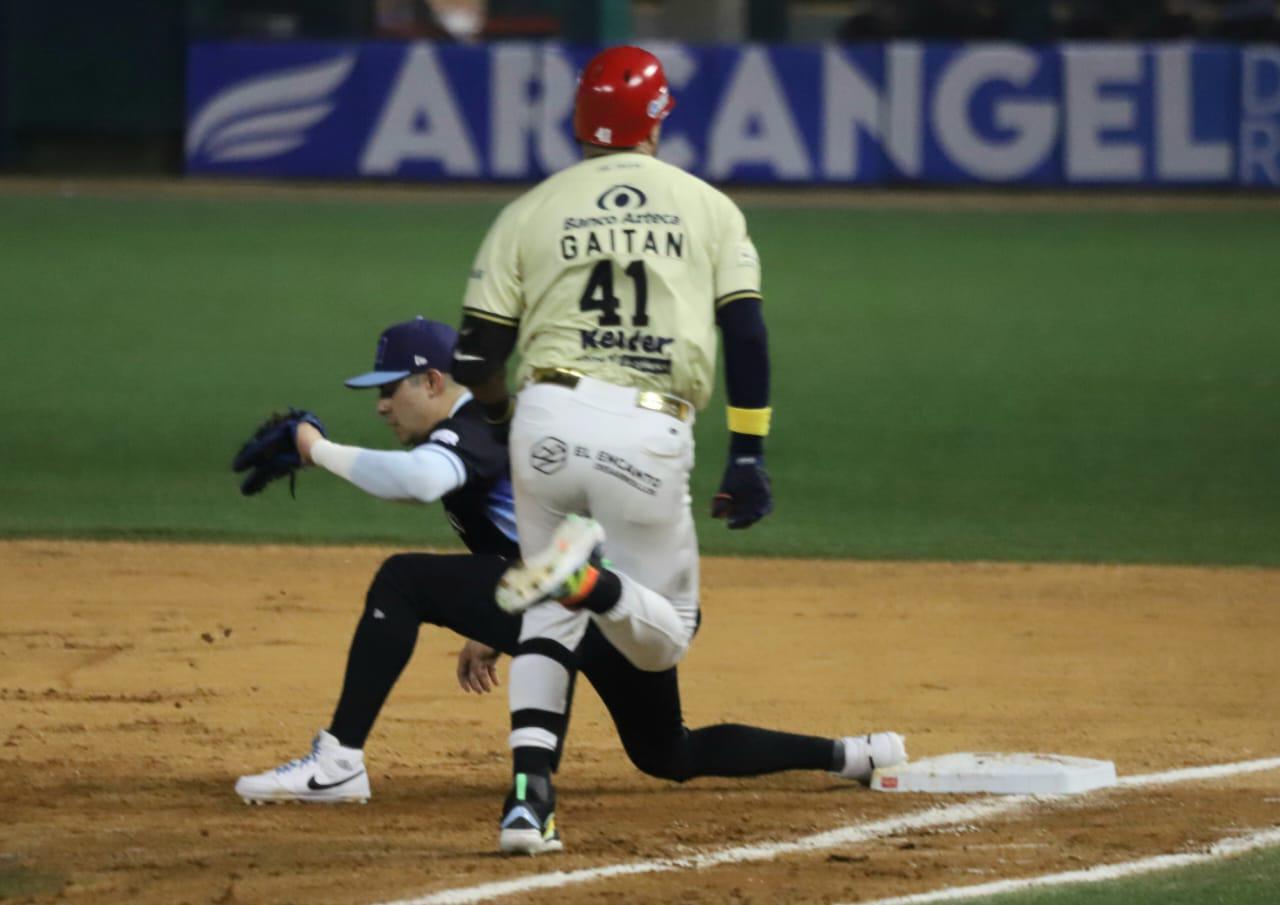 $!Venados alarga jetatura sobre Charros en inaugurales