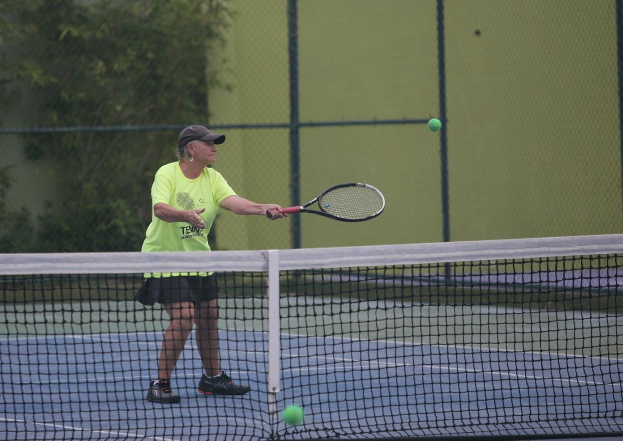 $!El Cid y Cardones cosechan victorias en Tenis Bajo Techo