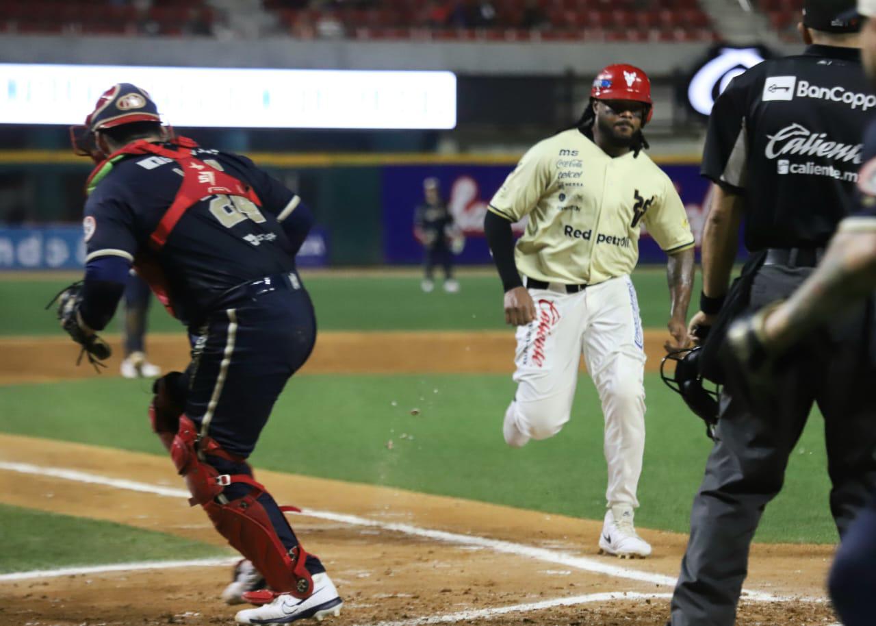 $!Responde Ervin con noche explosiva y Venados pega primero