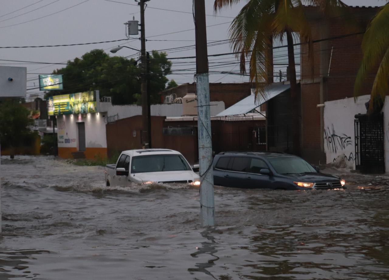 $!Azota tormenta en Mazatlán durante la madrugada