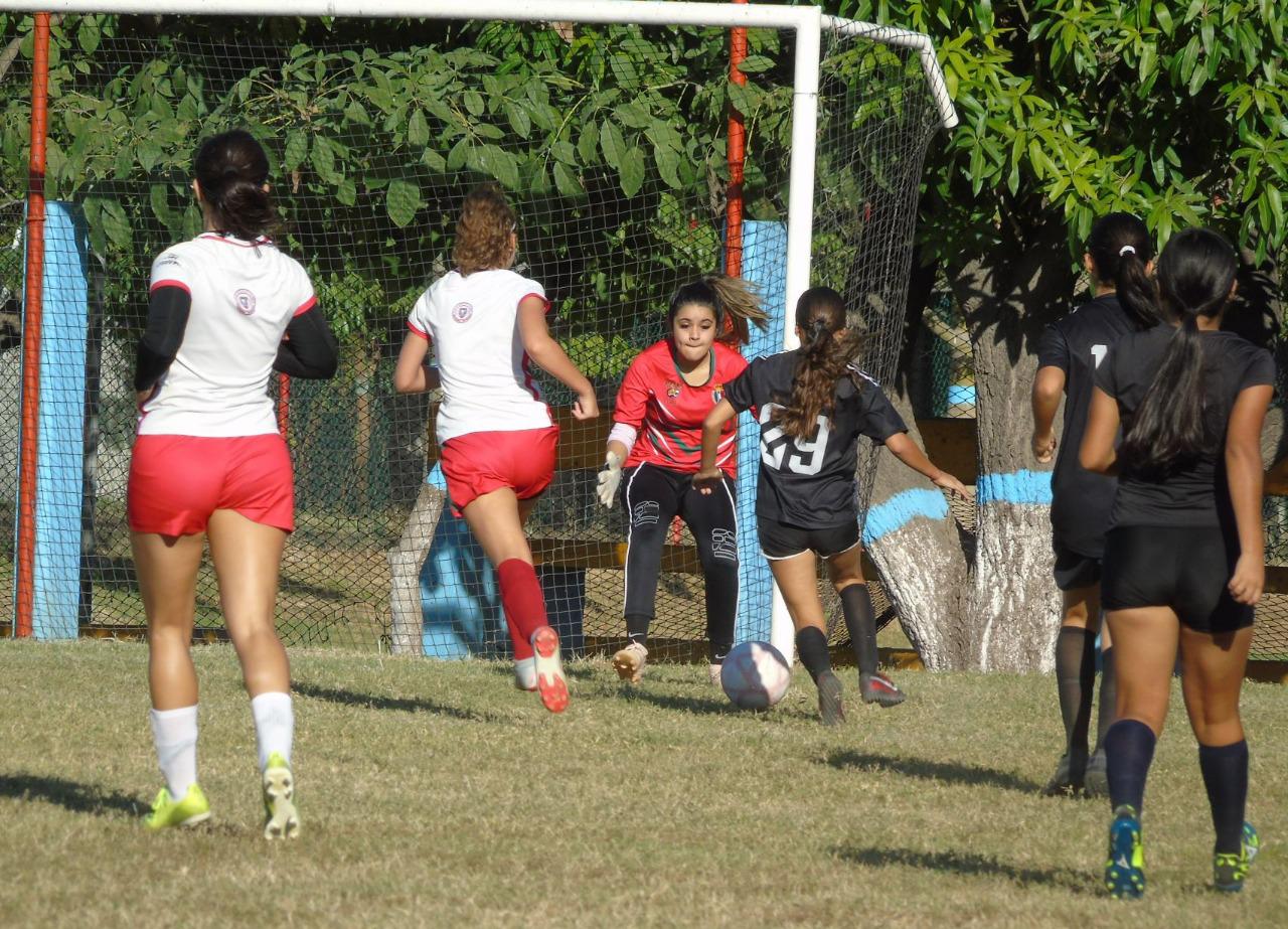 $!UAS-Villa Unión debuta con triunfo en la Liga de Futbol Estudiantil Femenil