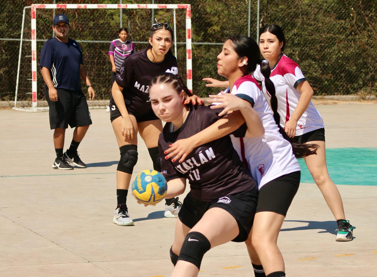 $!¡Tricampeonas estatales! Mazatlán vuelve a dominar en handball