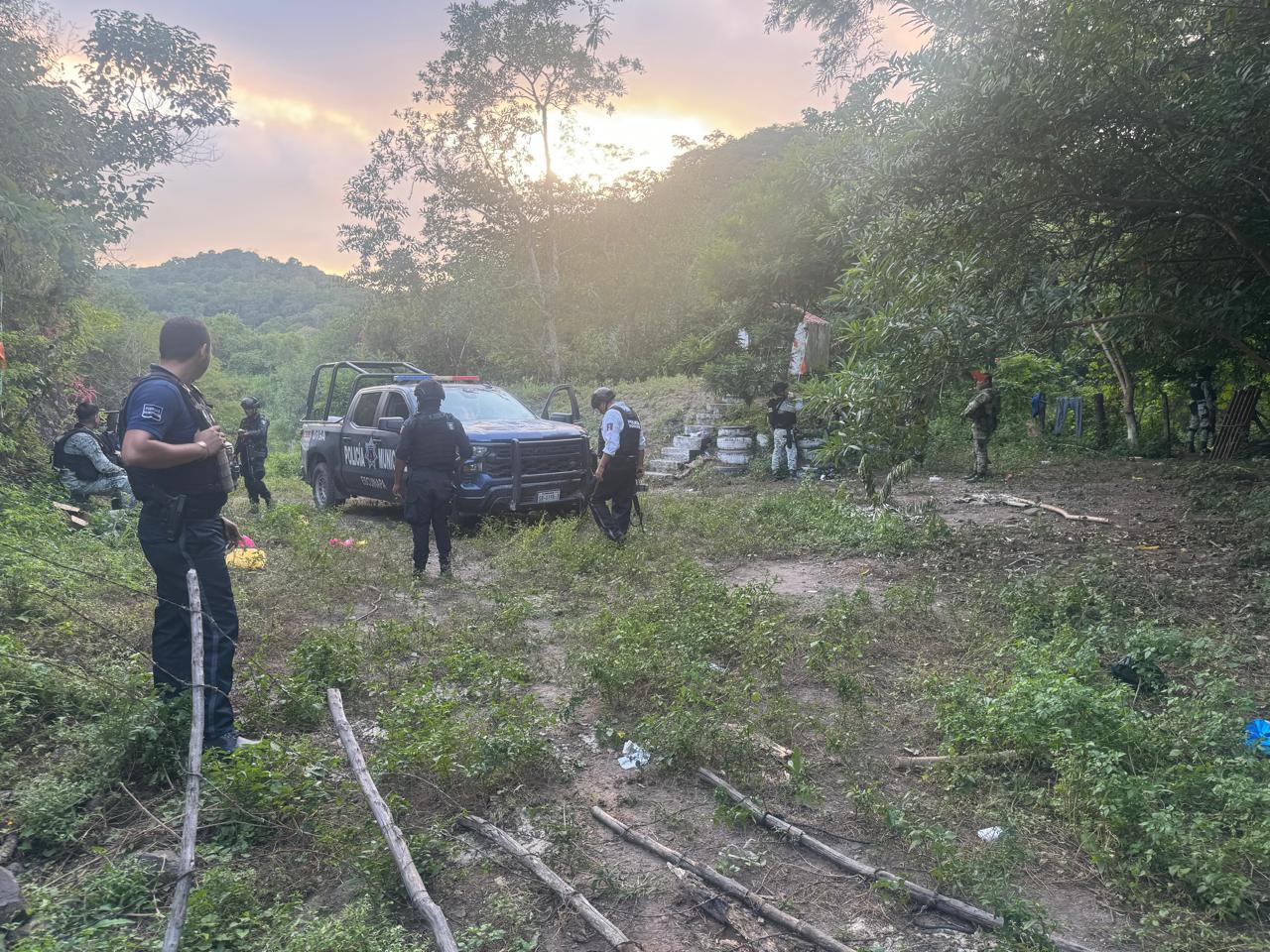 $!Localizan una persona muerta e indicios de probable enfrentamiento en El Camarón, Escuinapa