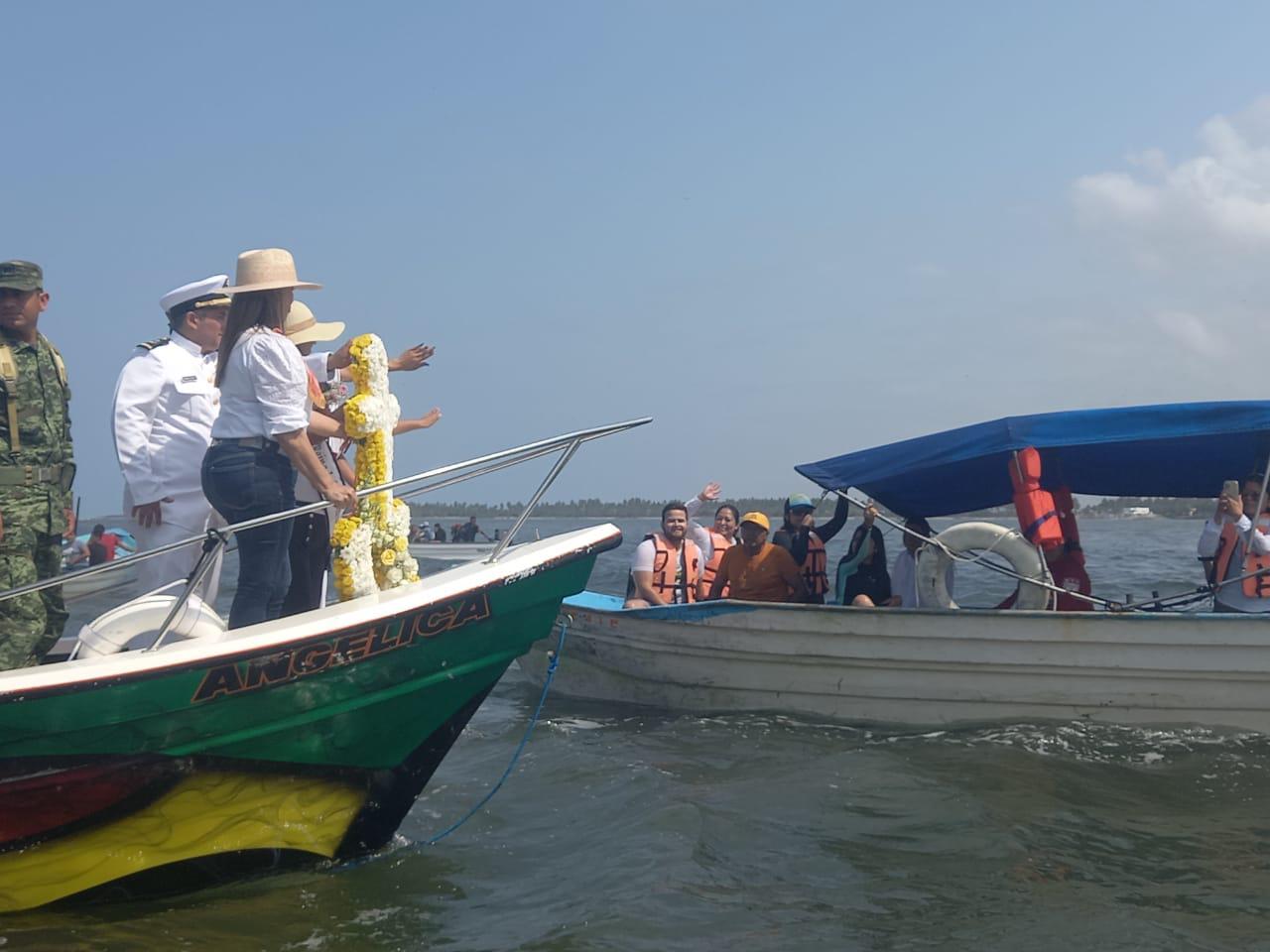 $!Teacapán vive con intensidad el Día de la Marina, tras dos años de pandemia sanitaria