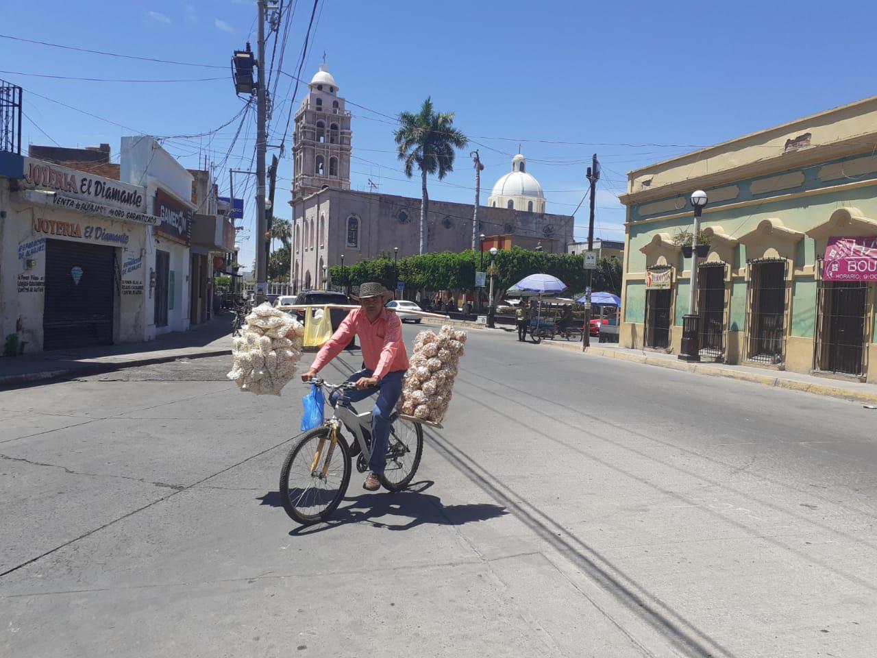 $!Escuinapa pone el ejemplo de movilidad en Sinaloa al usar la bicicleta para todo