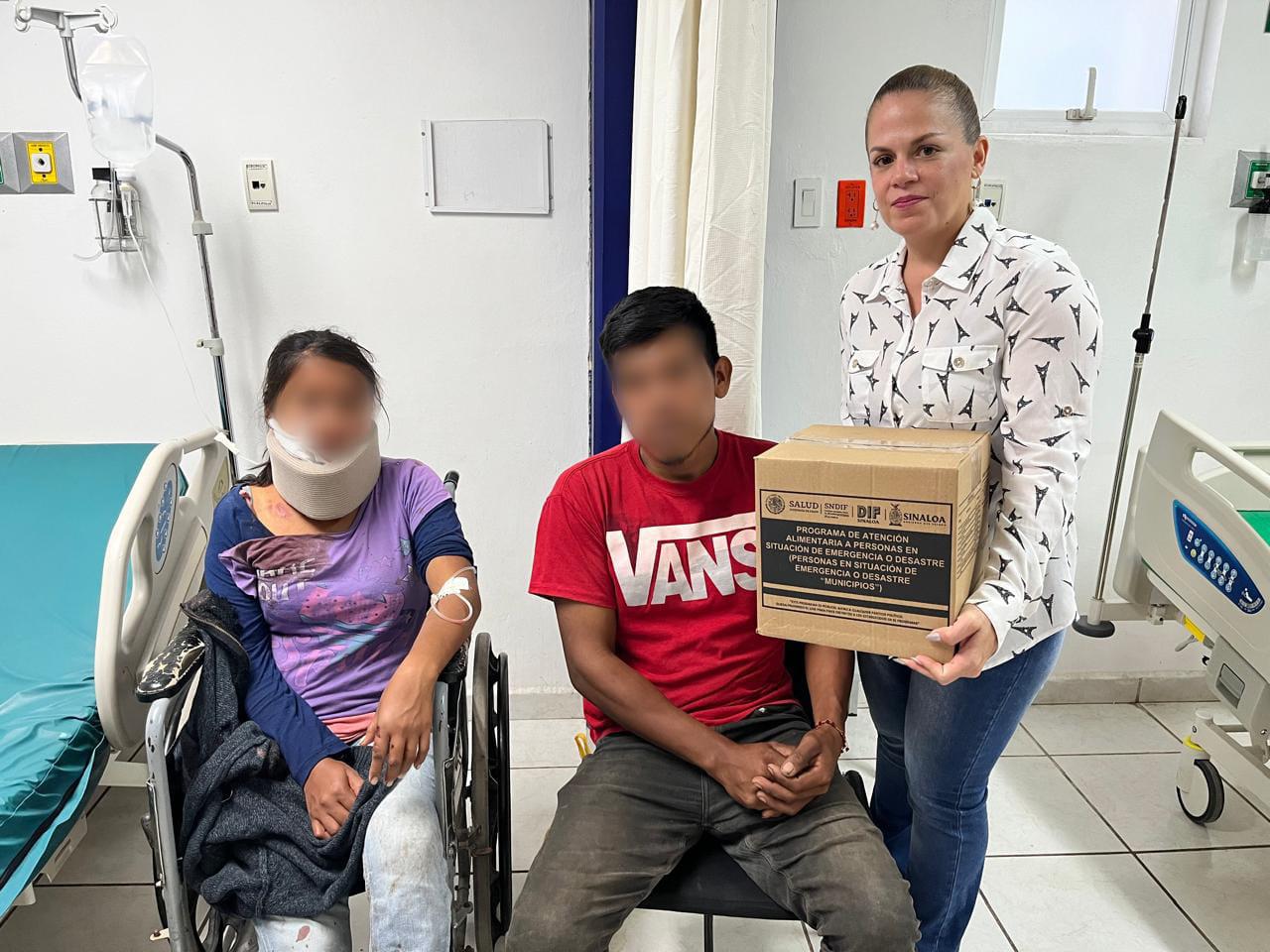 $!Entrega DIF Escuinapa despensas a familiares de lesionados en accidente