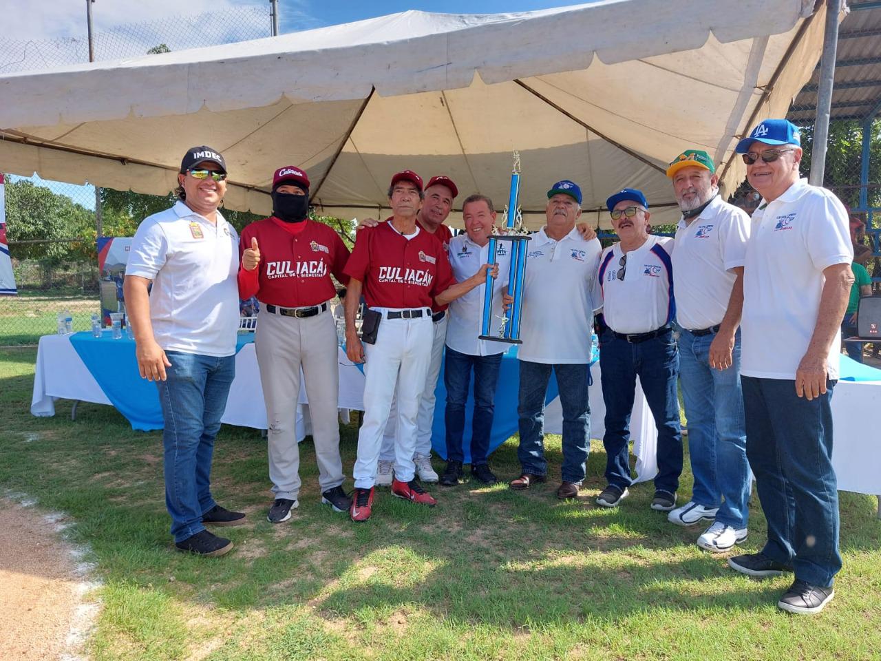 $!Ponen en marcha Liga de Beisbol 60 años y mayores del Club Los Ángeles