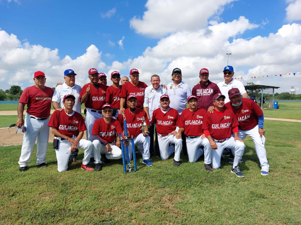 $!Ponen en marcha Liga de Beisbol 60 años y mayores del Club Los Ángeles