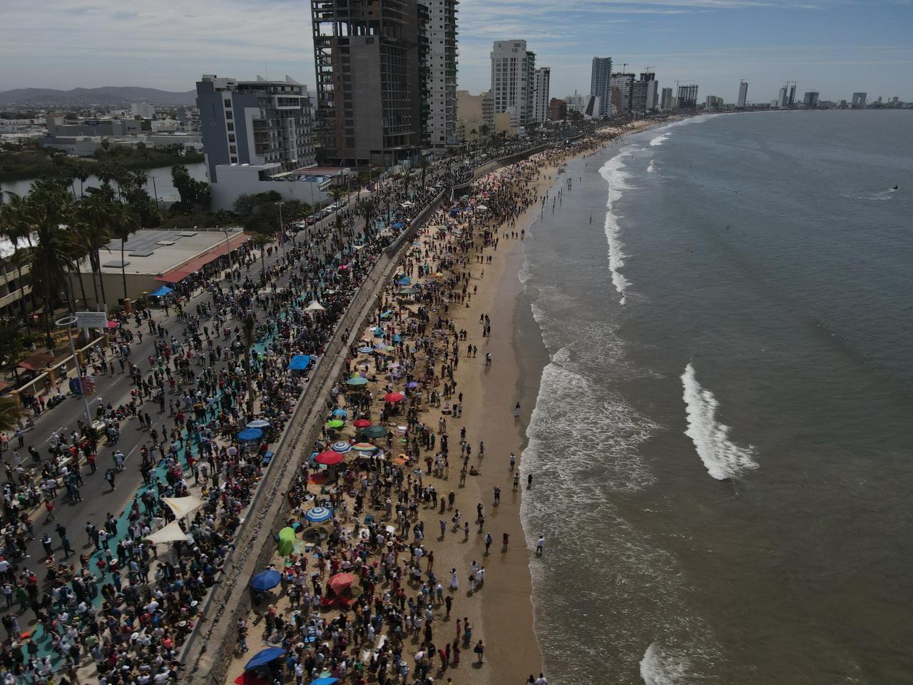 $!Cautiva y emociona el Eclipse Total de Sol a miles en Mazatlán