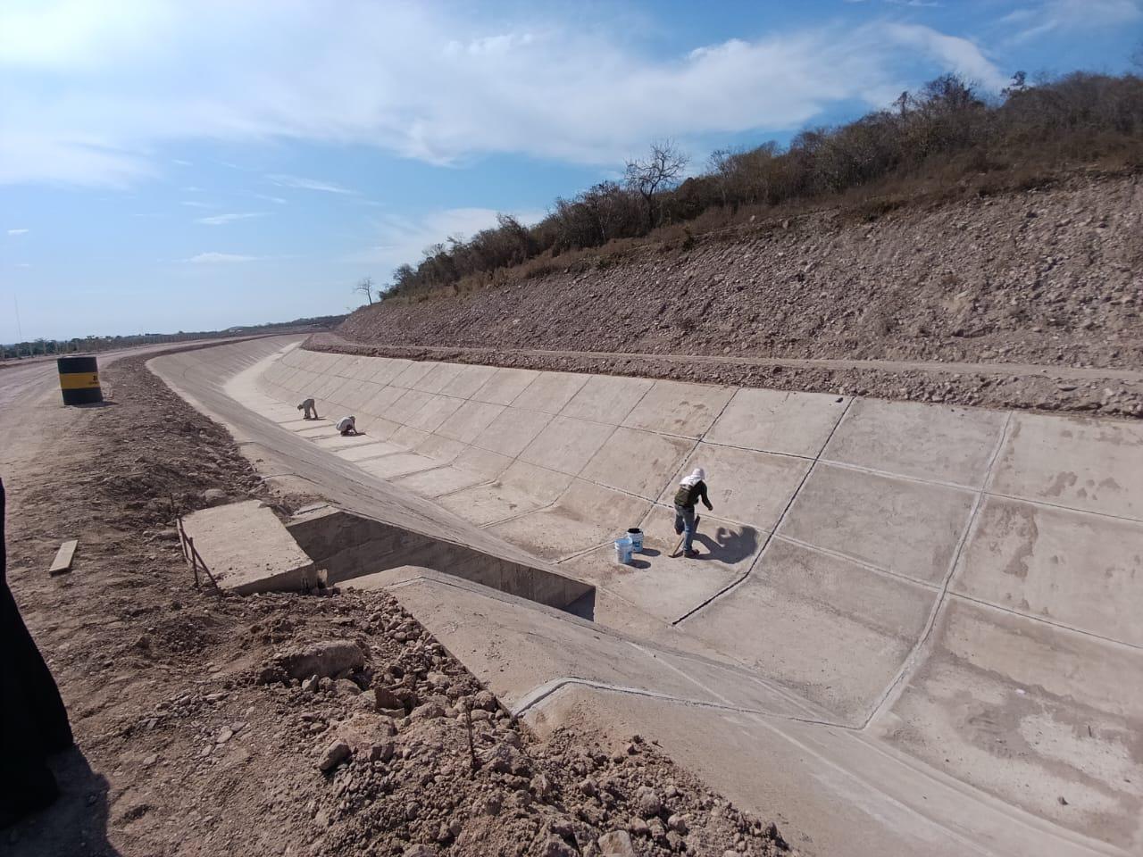 $!Canales de riego de la presa Santa María llevan un avance del 98%