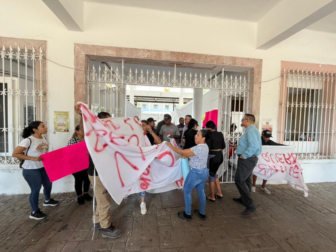 $!‘¡Vivo se lo llevaron y vivo lo queremos!’: Manifestantes exigen regreso de Álvaro Rivera Vázquez