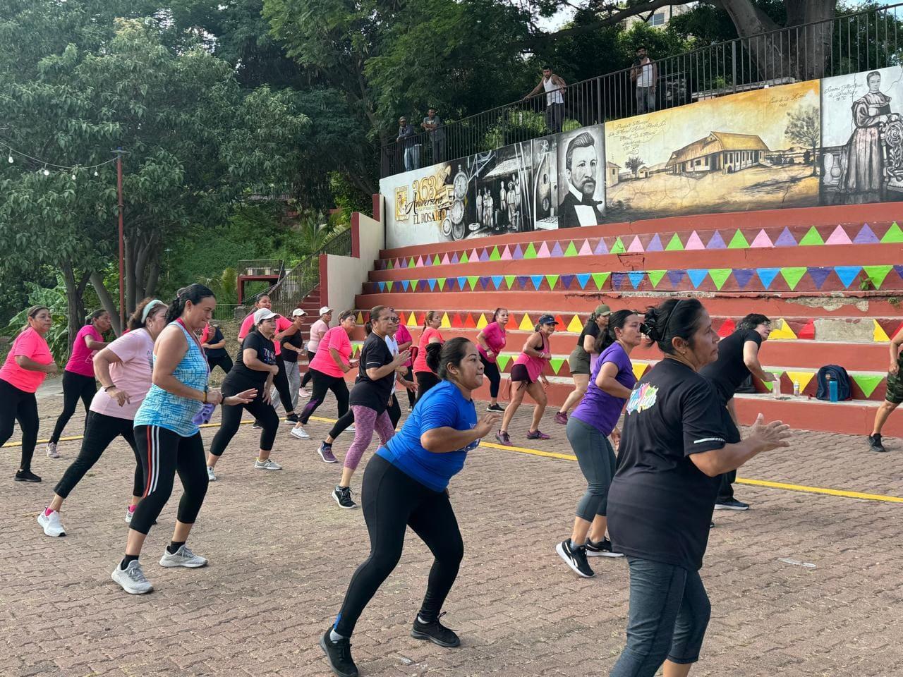 $!Con máster class de zumba inician festejos por aniversario de fundación de El Rosario