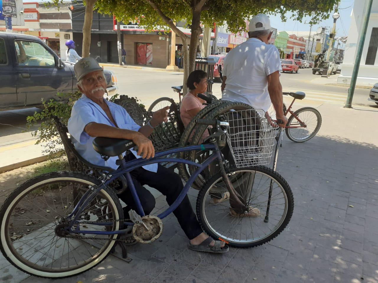 $!Escuinapa pone el ejemplo de movilidad en Sinaloa al usar la bicicleta para todo